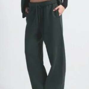 NWT Skims Cotton Fleece Straight Leg Pant in Spruce Size XL